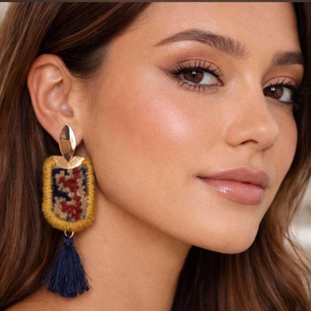Elegant Gold and Blue Tassel Earrings R11